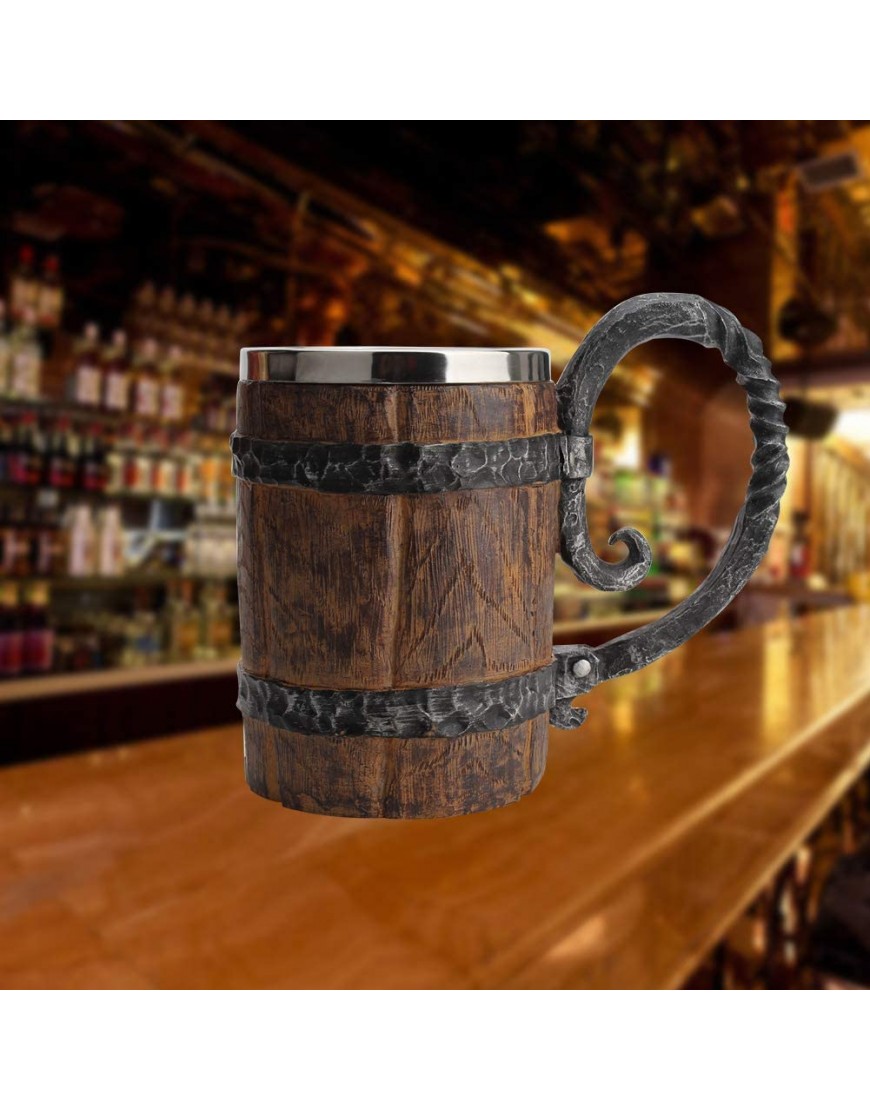 Jarra de cerveza hecha a mano 20 onzas imitación de madera barril de acero inoxidable jarra de cerveza Carving barril marrón jarra retro para bar restaurante regalo para hombres - BVAPPV8J